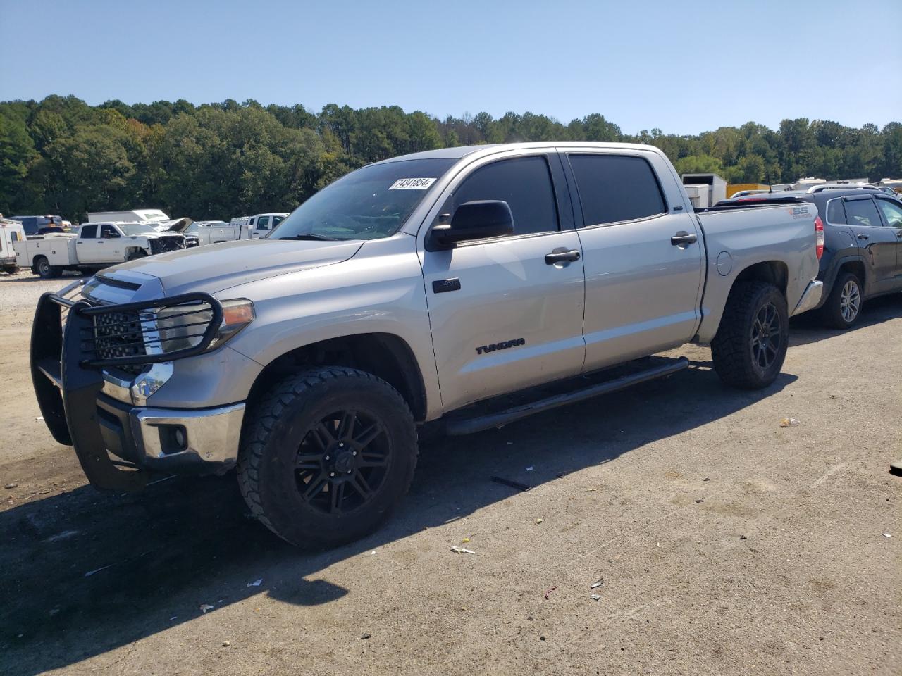 5TFDW5F15JX678183 2018 Toyota Tundra Crewmax Sr5