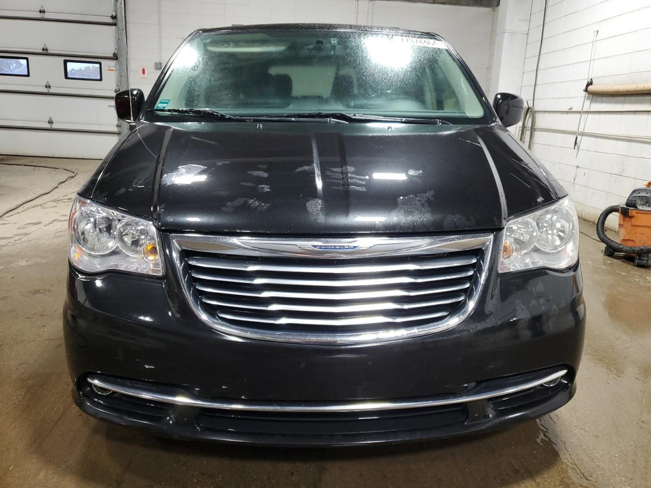 2015 Chrysler Town & Country Touring VIN: 2C4RC1BG1FR751458 Lot: 77378464