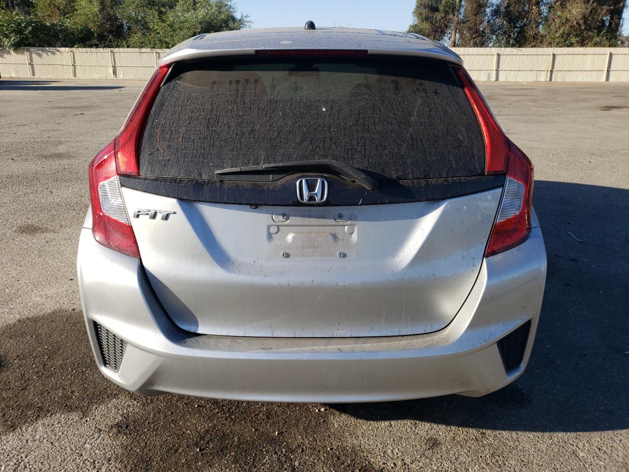 JHMGK5H56GX018010 2016 Honda Fit Lx