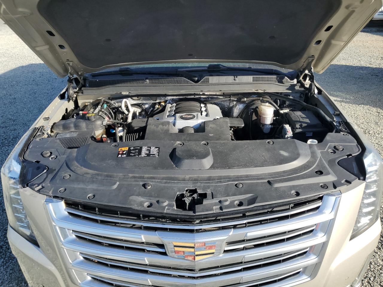 1GYS4UKJ7FR609546 2015 Cadillac Escalade Esv Platinum