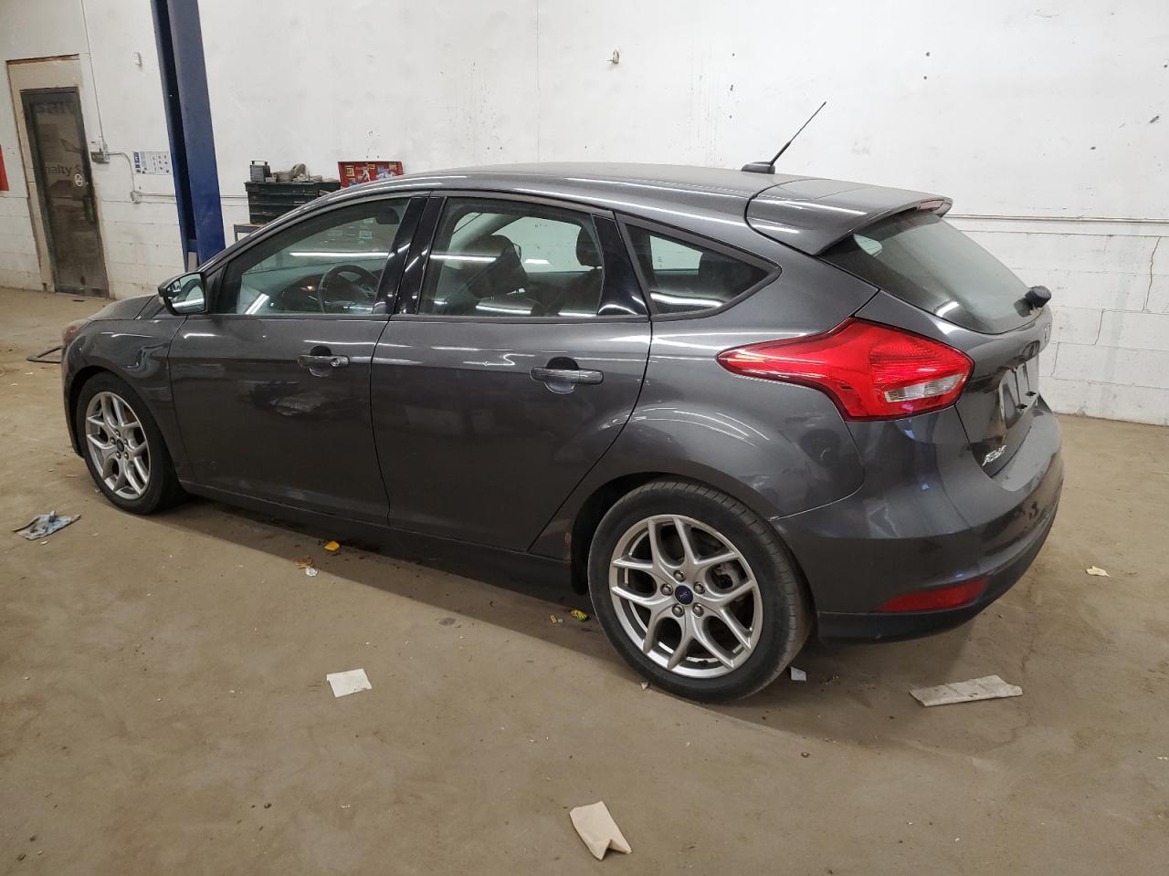 1FADP3K21FL261650 2015 Ford Focus Se