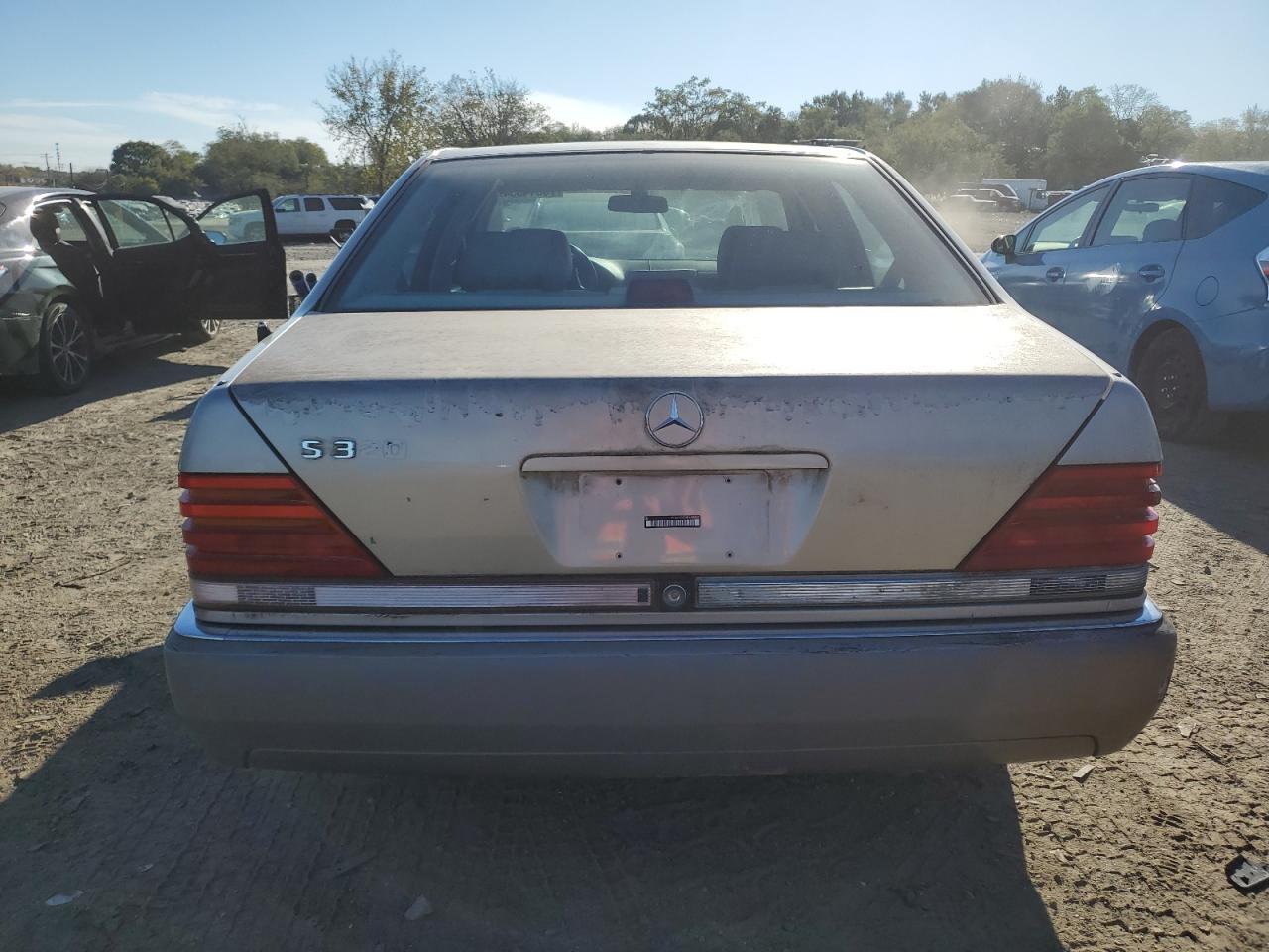 1994 Mercedes-Benz S 320 VIN: WDBGA32EXRA183306 Lot: 76514554