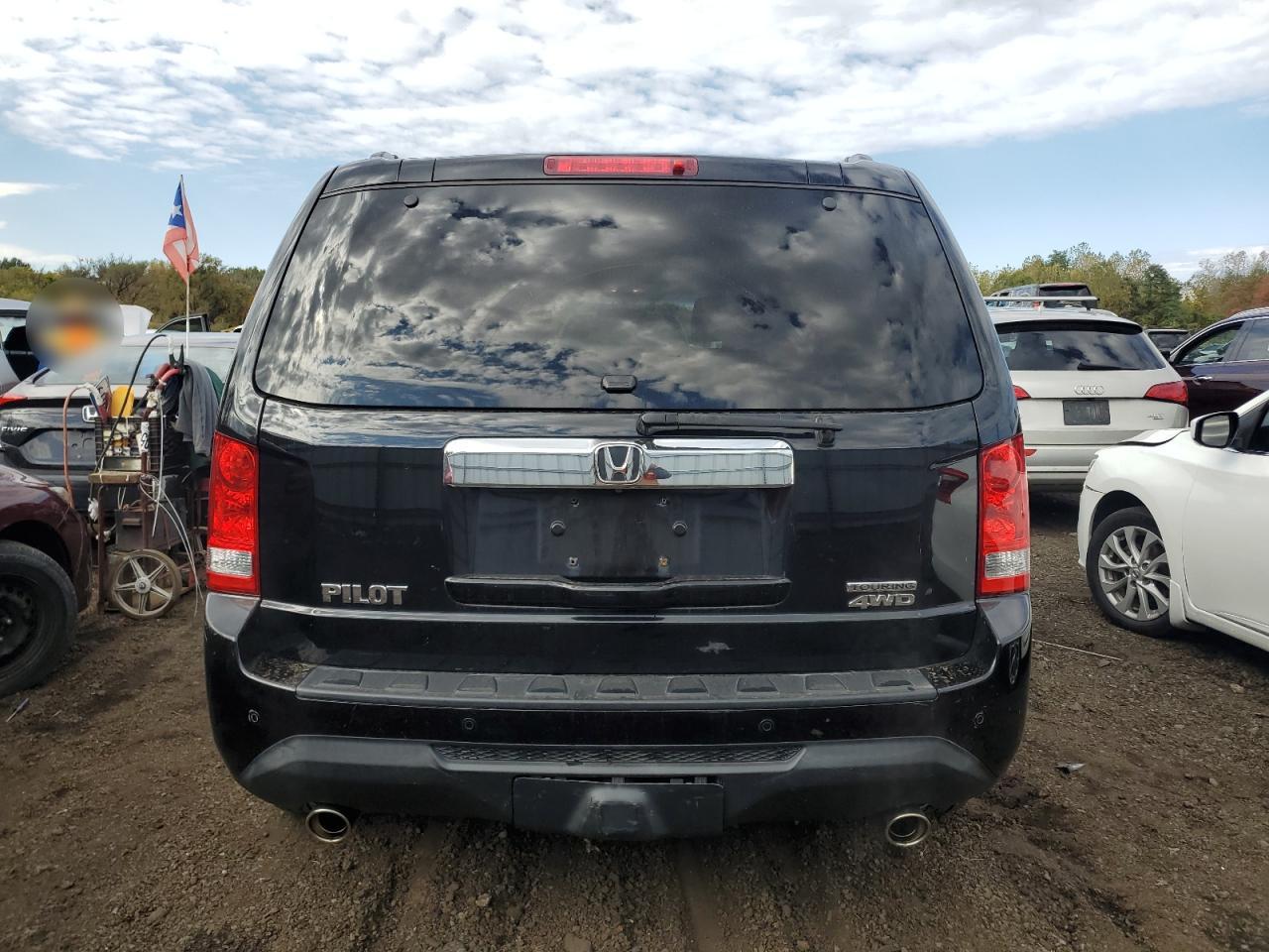 5FNYF4H95EB015338 2014 Honda Pilot Touring