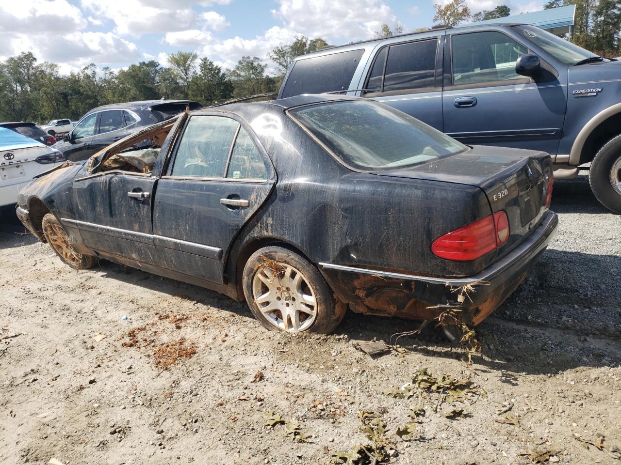 1998 Mercedes-Benz E 320 VIN: WDBJF65F2WA608994 Lot: 81296714