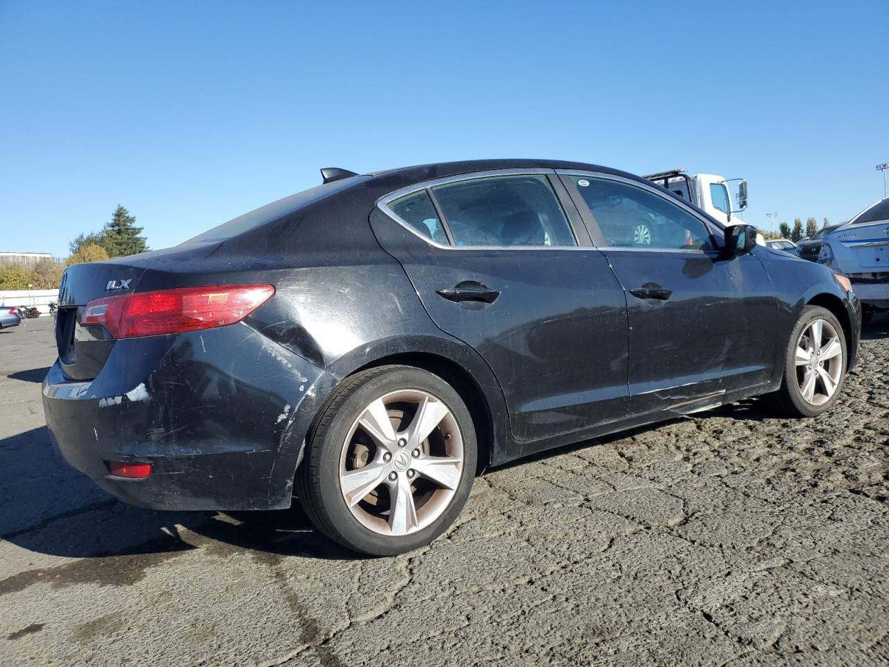 19VDE1F71DE008028 2013 Acura Ilx 20 Tech