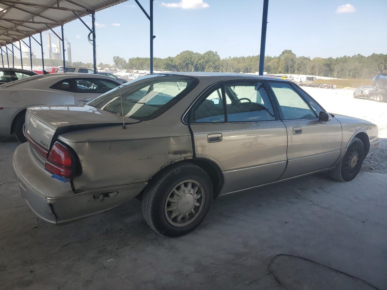 1G3HN52K4W4803377 1998 Oldsmobile 88 Base