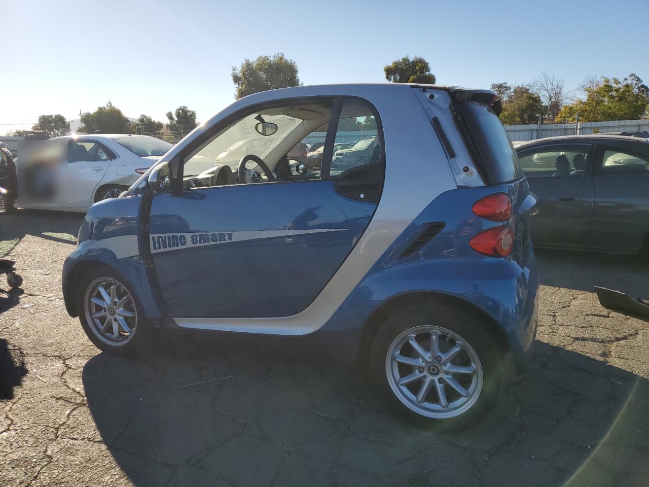 2008 Smart Fortwo Pure VIN: WMEEJ31X98K197607 Lot: 76943154