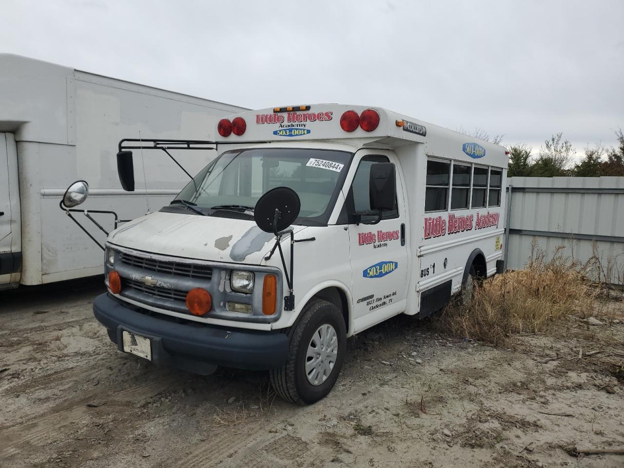 2001 Chevrolet Express Cutaway G3500 VIN: 1GBHG31R111212371 Lot: 75240844