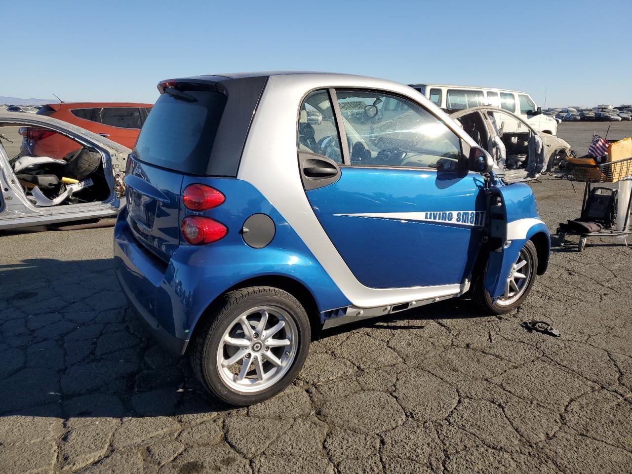 2008 Smart Fortwo Pure VIN: WMEEJ31X98K197607 Lot: 76943154