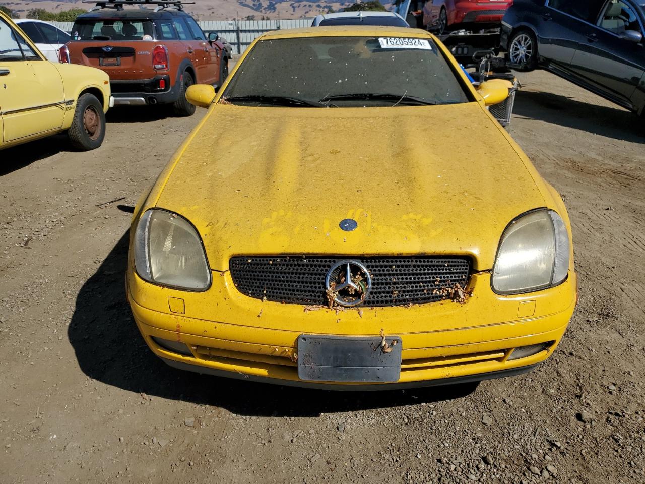 2000 Mercedes-Benz Slk 230 Kompressor VIN: WDBKK47F4YF159499 Lot: 76205924