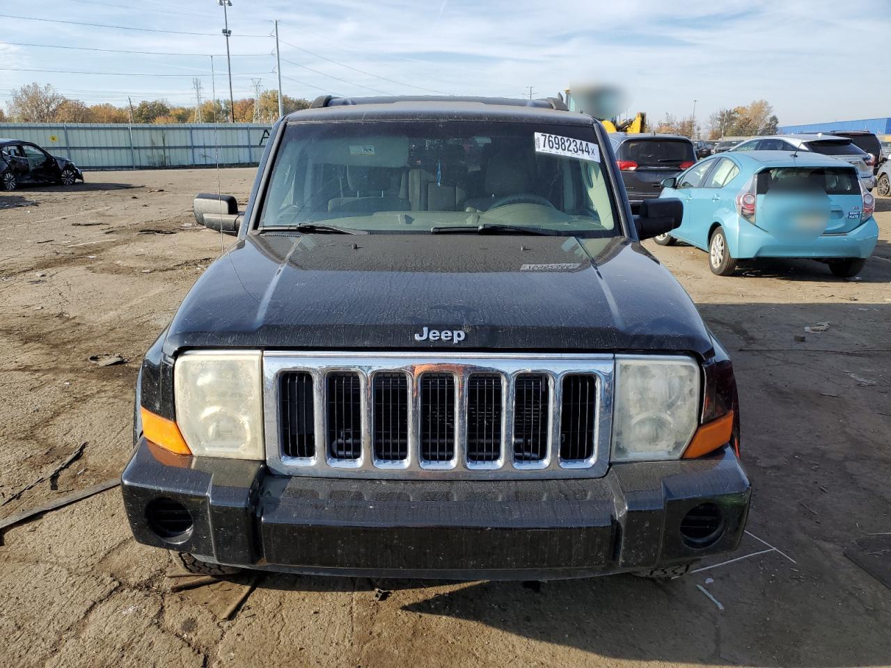 2008 Jeep Commander Sport VIN: 1J8HH48K38C142855 Lot: 76982344