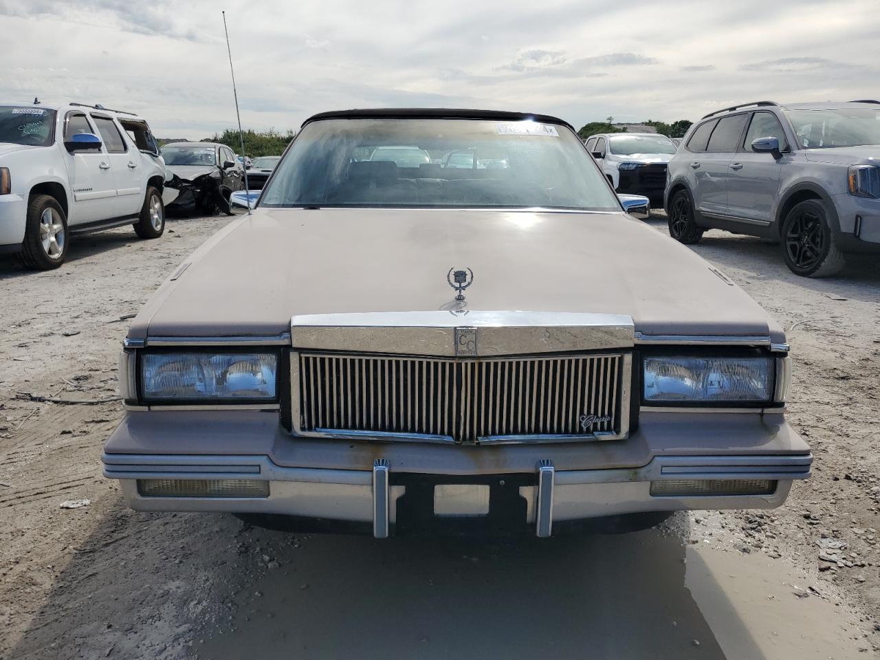 1988 Cadillac Deville VIN: 1G6CD5158J4240886 Lot: 75908264