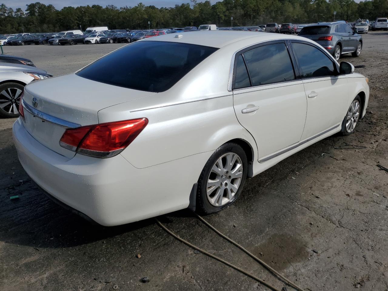 4T1BK3DB6BU409708 2011 Toyota Avalon Base