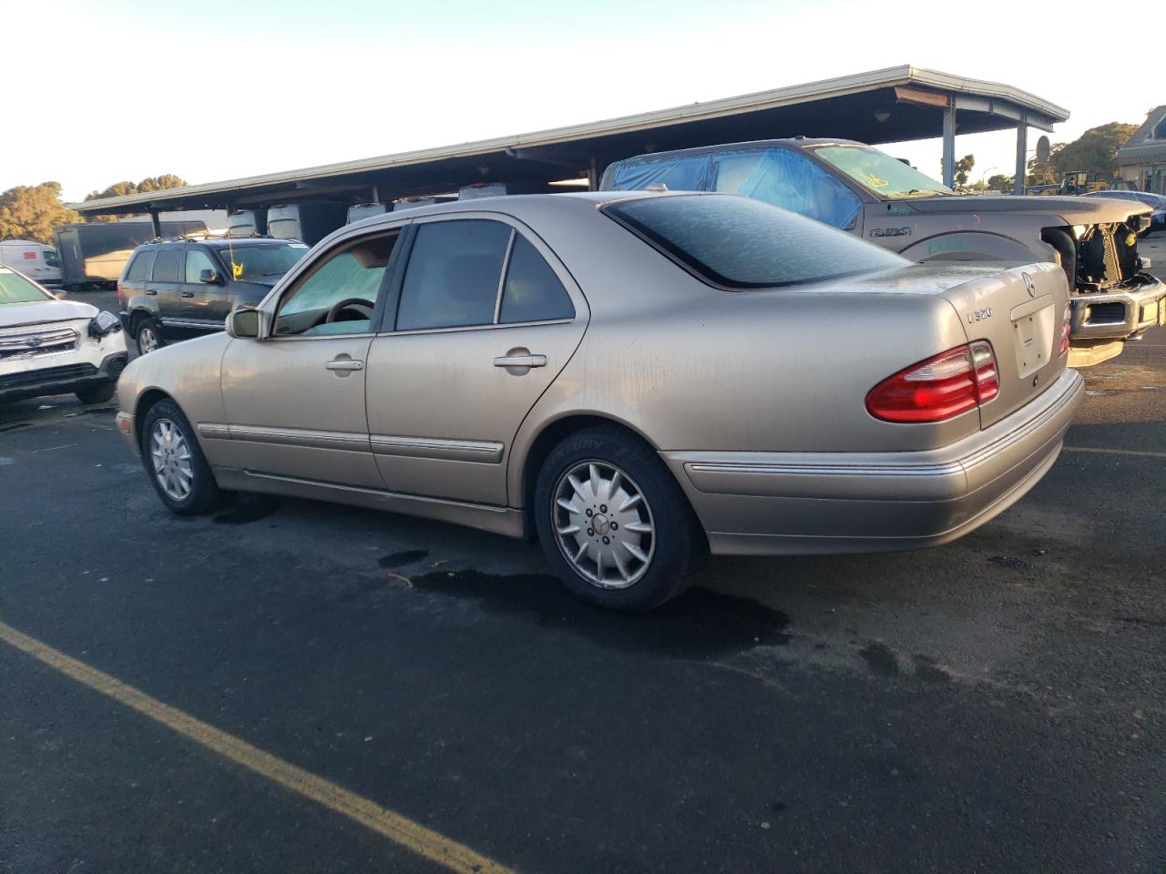 2001 Mercedes-Benz E 320 VIN: WDBJF65J51B239586 Lot: 78010864