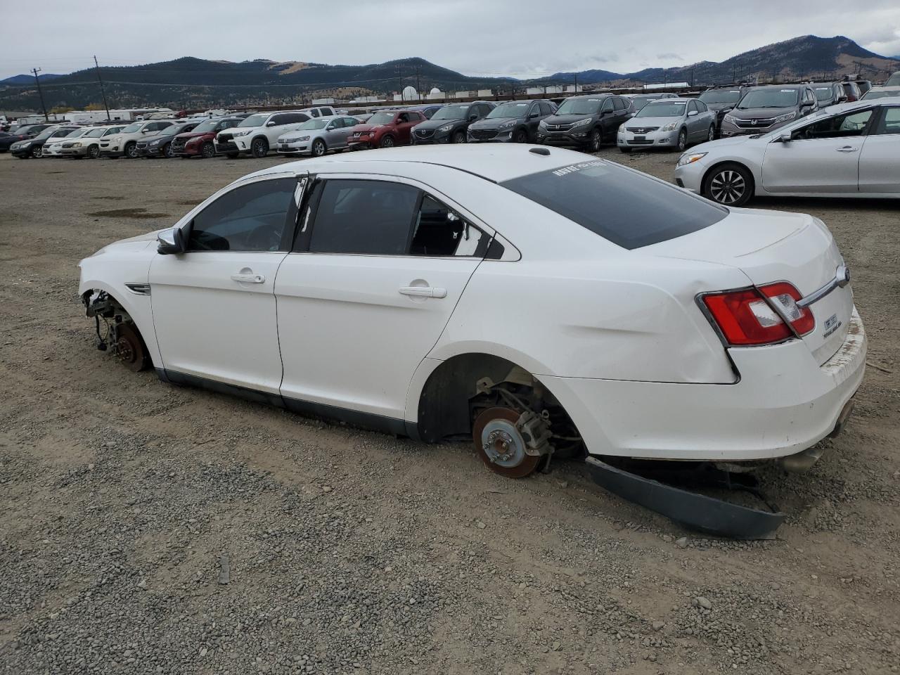 2010 Ford Taurus Limited VIN: 1FAHP2FW2AG133881 Lot: 76396564