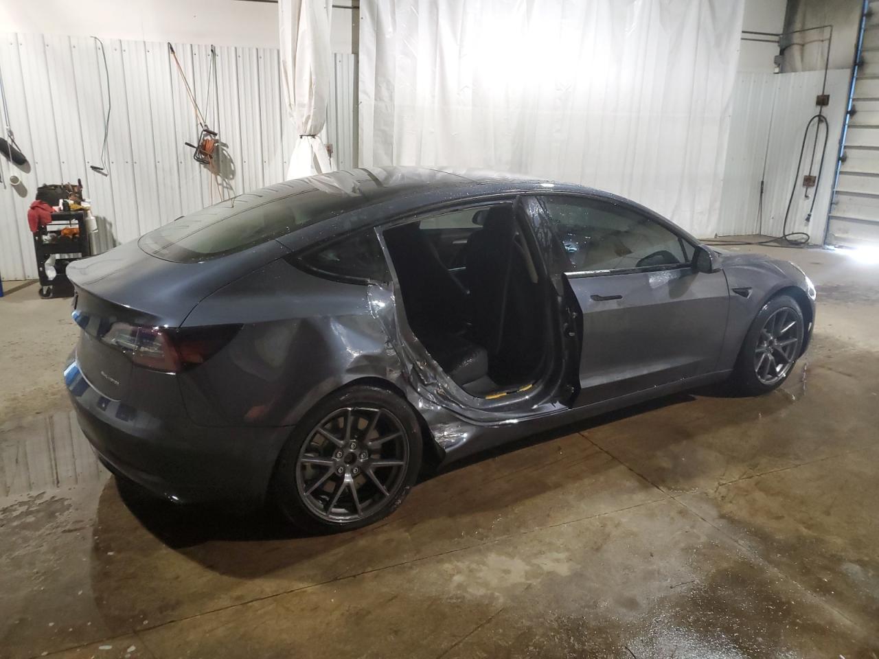 5YJ3E1EB9NF335622 2022 Tesla Model 3