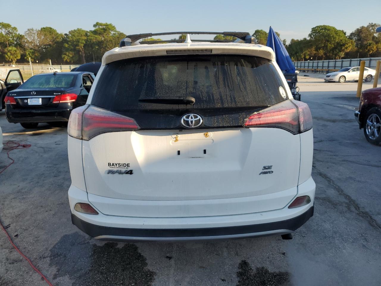 JTMJFREV3JD252590 2018 Toyota Rav4 Se