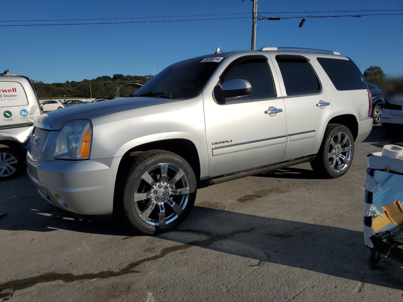 2012 GMC Yukon Denali VIN: 1GKS2EEF2CR301497 Lot: 75238214