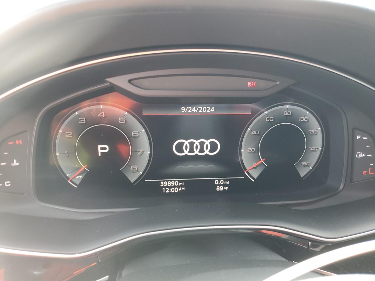 WA1CVAF19KD011315 2019 Audi Q8 Prestige