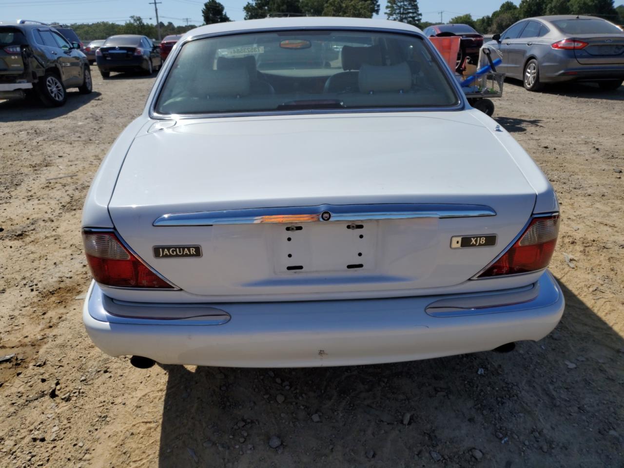 SAJDA14C2YLF11720 2000 Jaguar Xj8