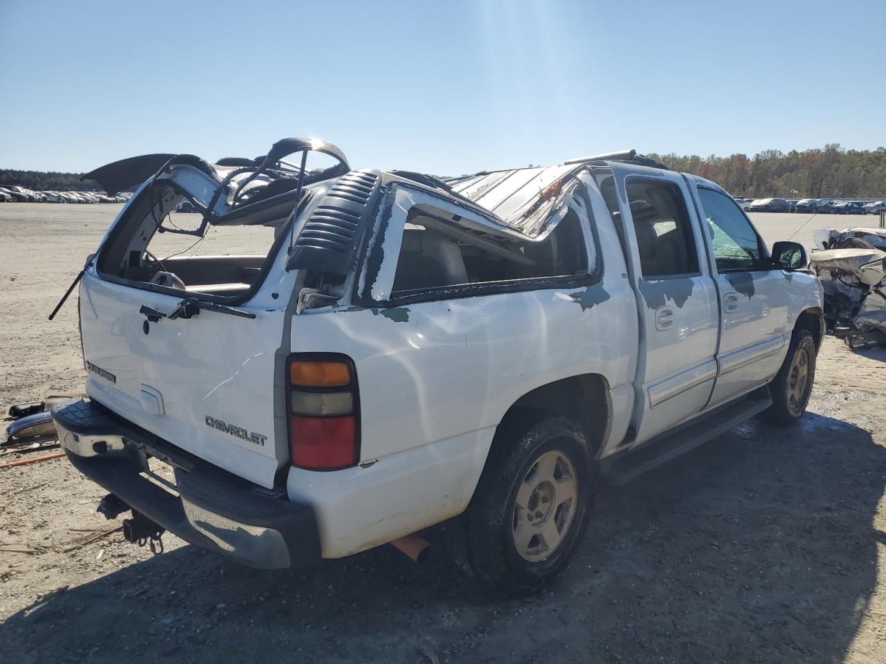 2005 Chevrolet Suburban C1500 VIN: 1GNEC16Z25J188893 Lot: 76915044