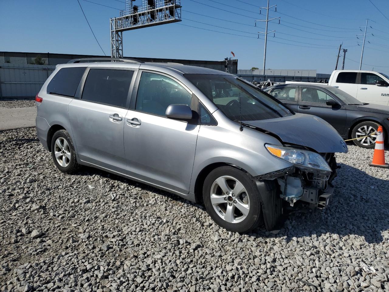 5TDKK3DC3DS364523 2013 Toyota Sienna Le