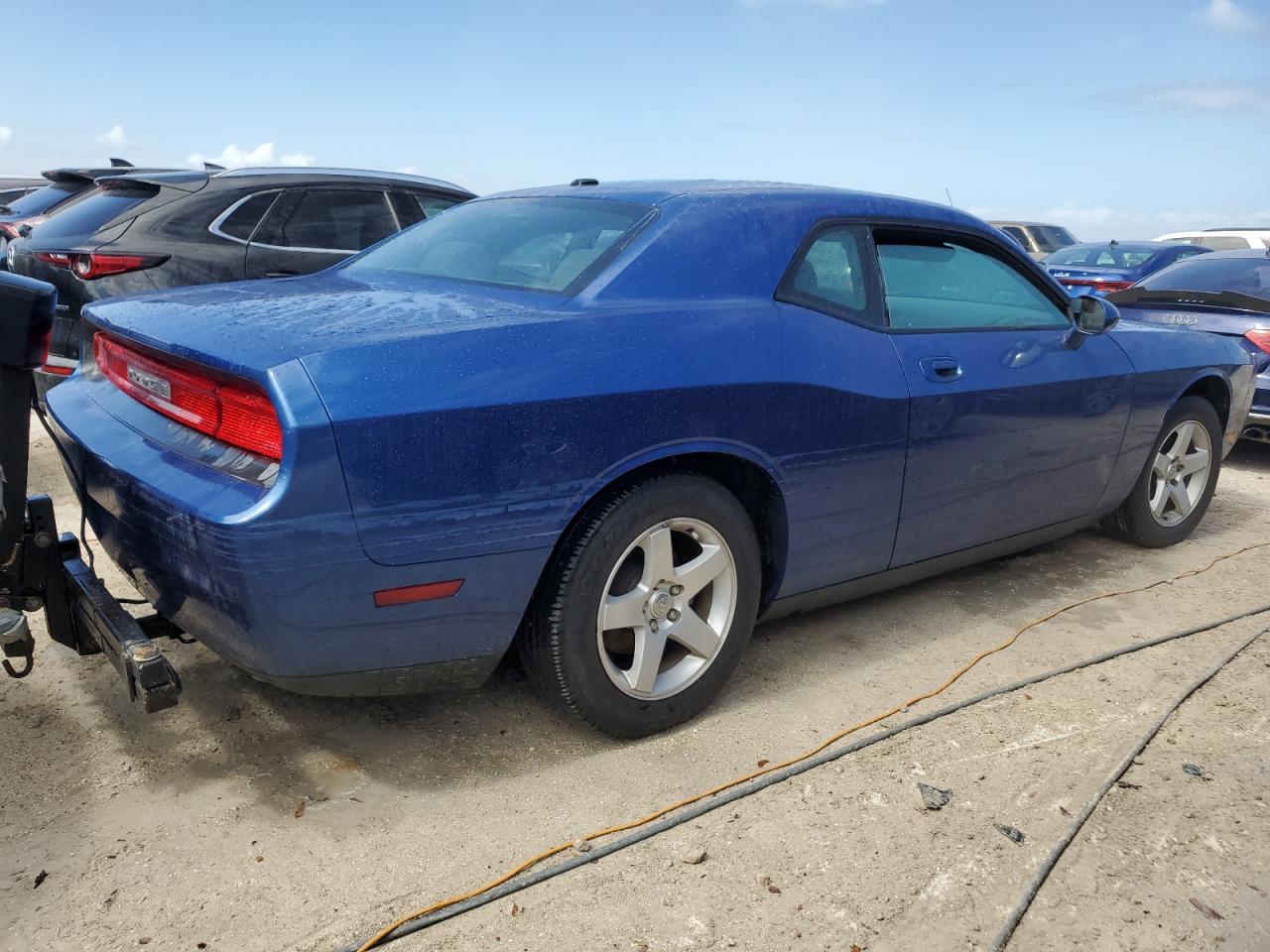 2B3CJ4DV5AH321151 2010 Dodge Challenger Se