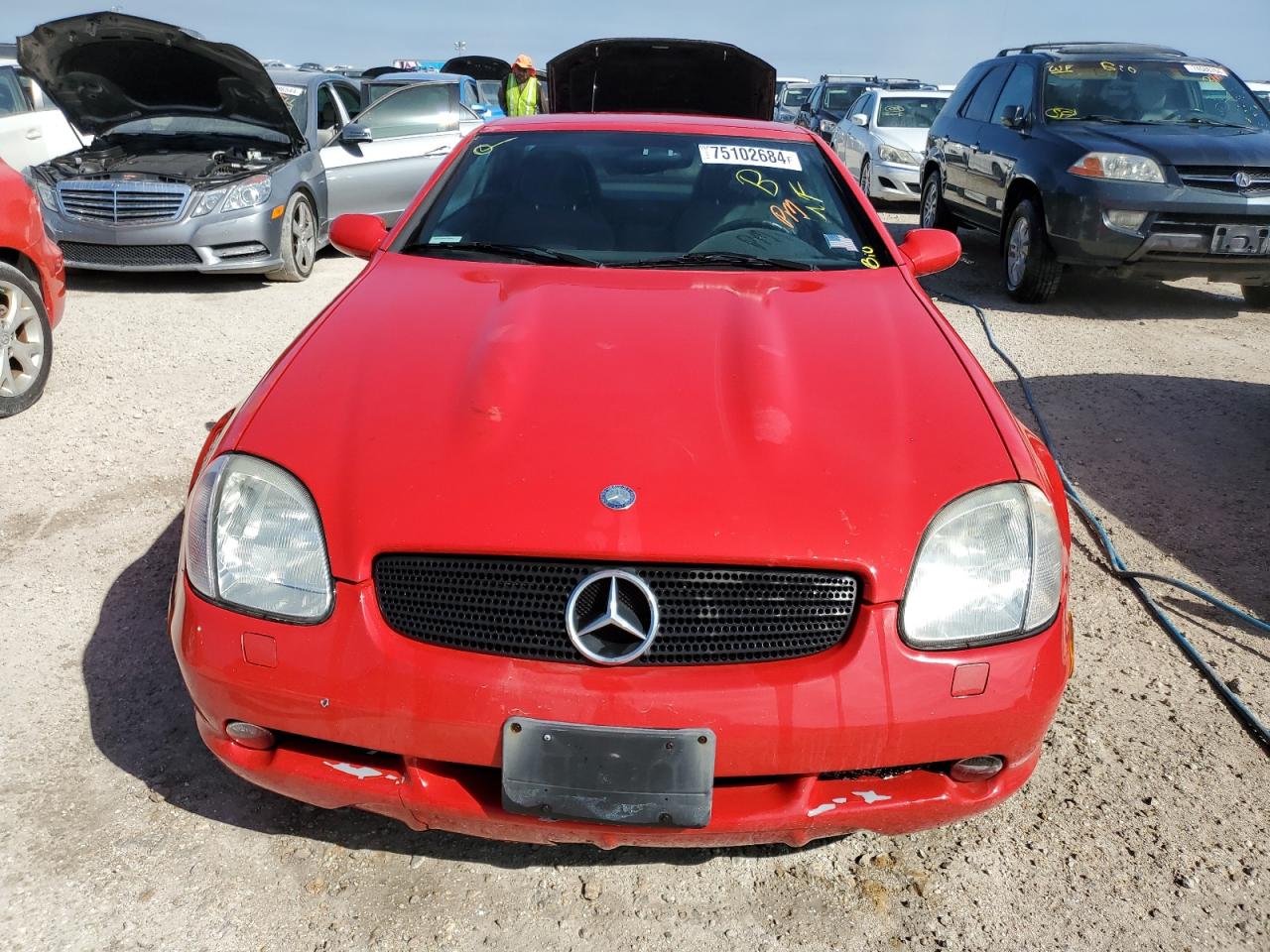 2000 Mercedes-Benz Slk 230 Kompressor VIN: WDBKK47F2YF158853 Lot: 75102684