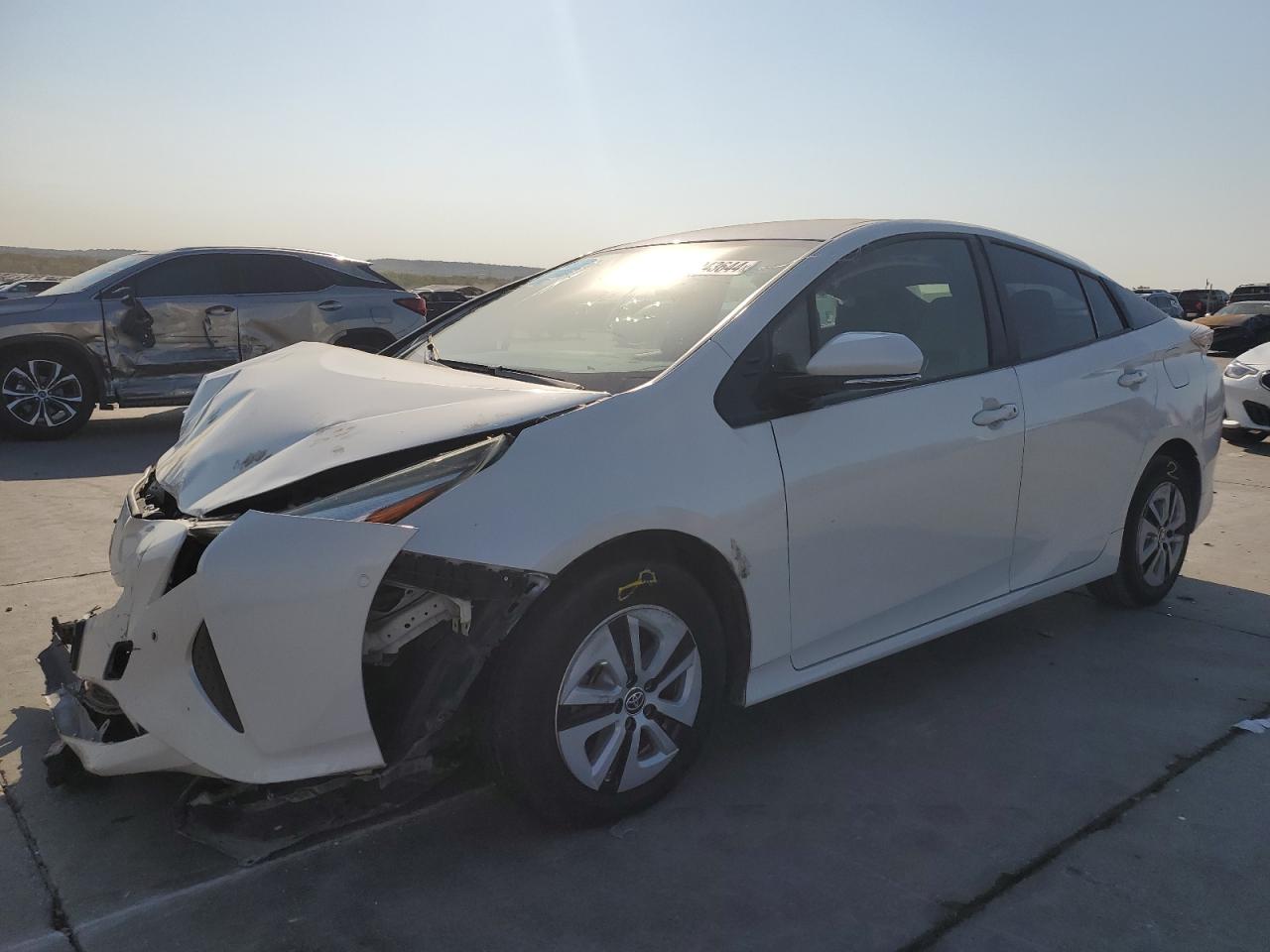 JTDKBRFU8J3081850 2018 Toyota Prius