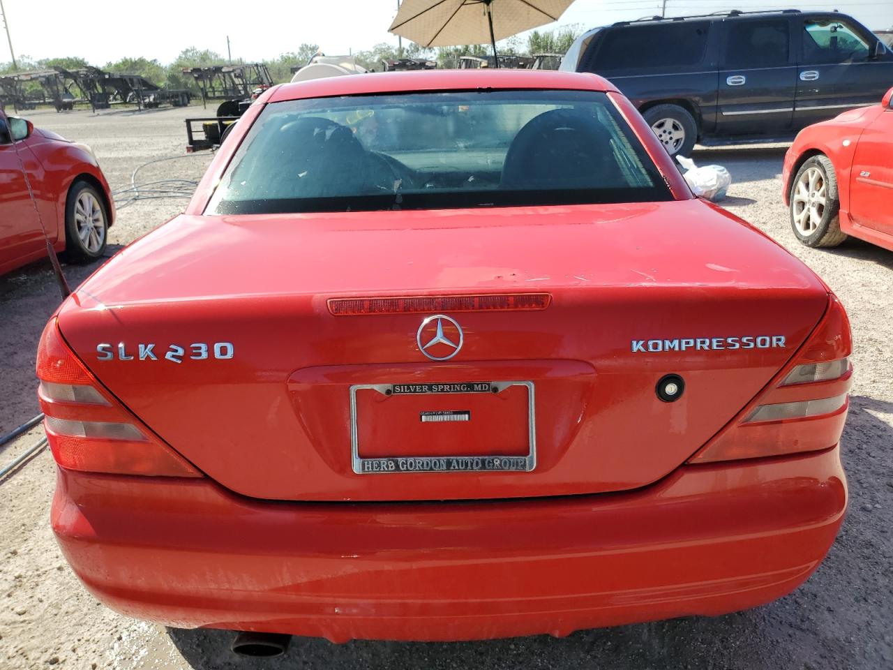 2000 Mercedes-Benz Slk 230 Kompressor VIN: WDBKK47F2YF158853 Lot: 75102684