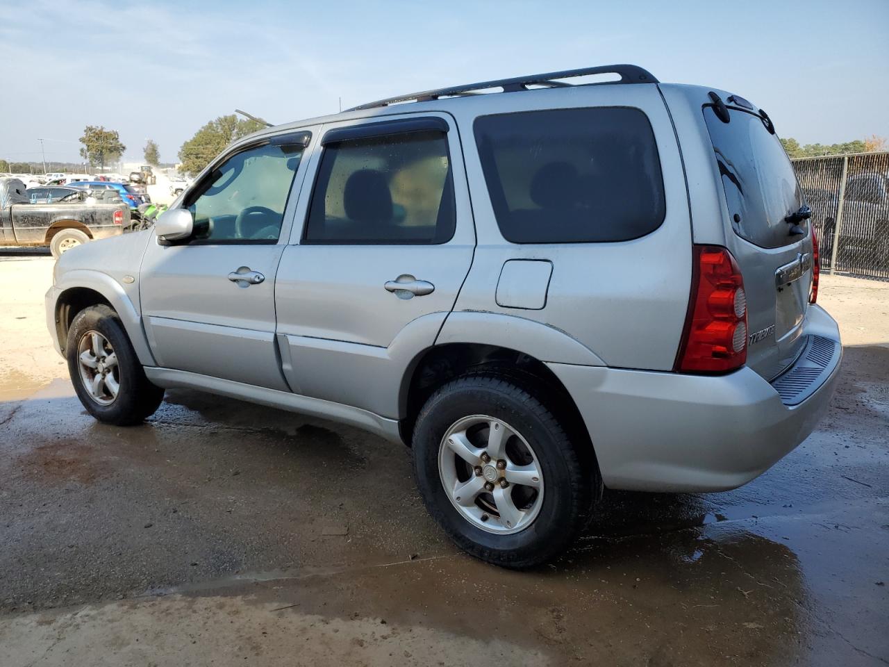 4F2YZ06145KM39819 2005 Mazda Tribute S