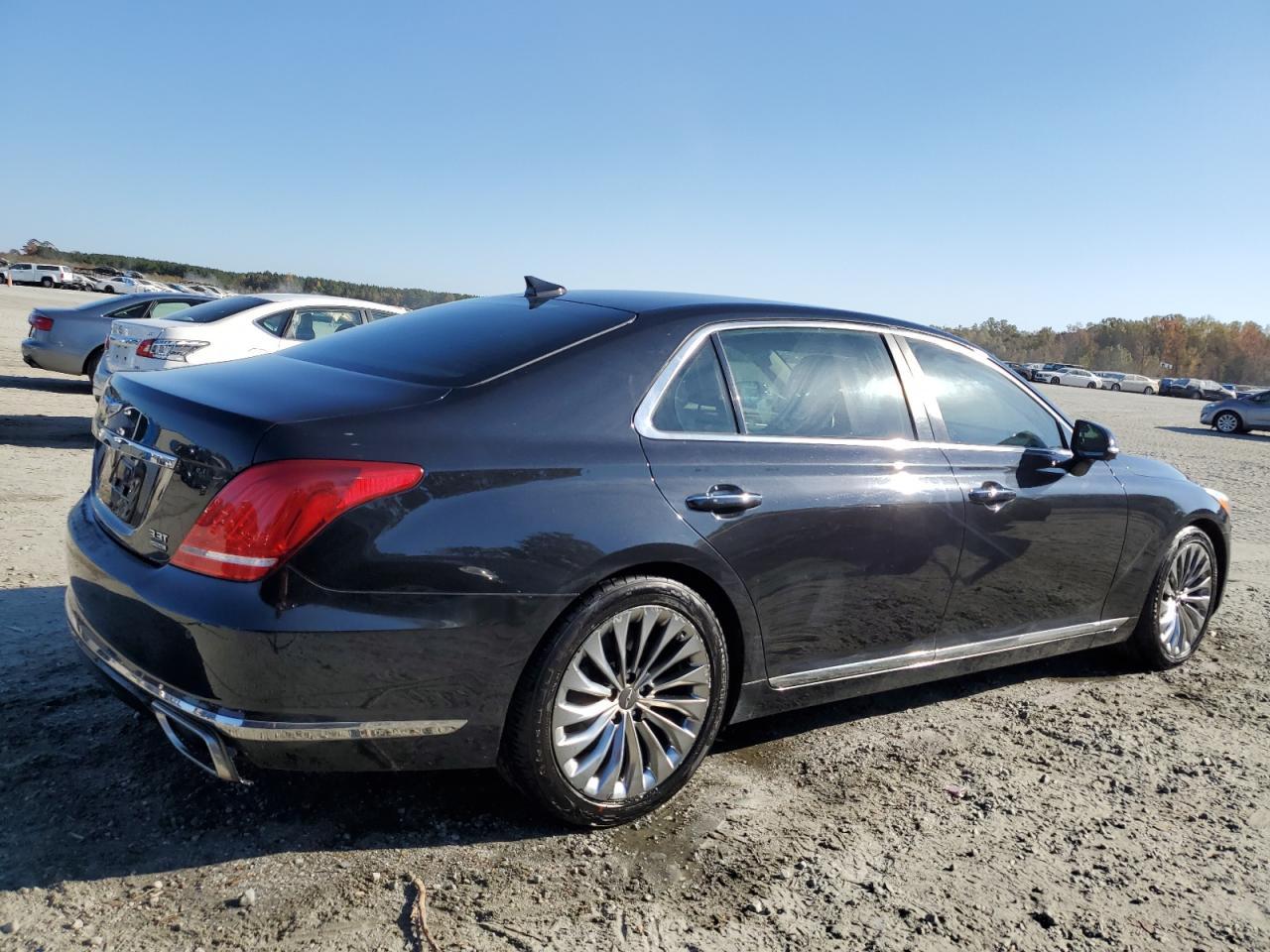 KMHG34JA9JU043049 2018 Genesis G90 Premium