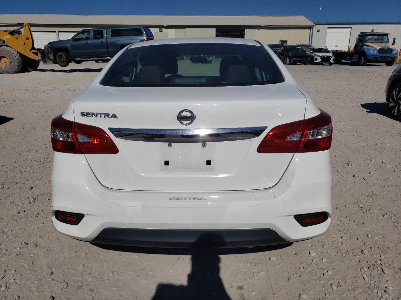 3N1AB7AP5JY335168 2018 Nissan Sentra S