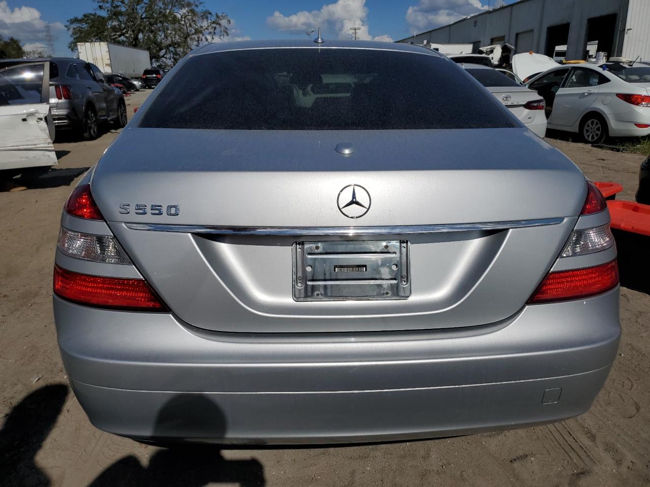 2007 Mercedes-Benz S 550 VIN: WDDNG71XX7A050369 Lot: 76671434