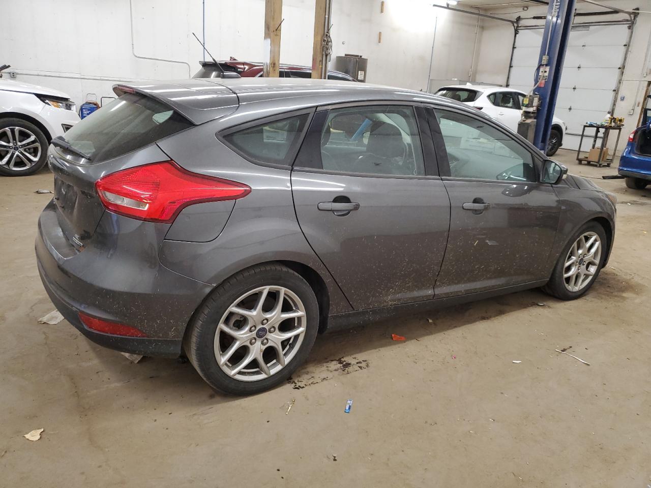 1FADP3K21FL261650 2015 Ford Focus Se