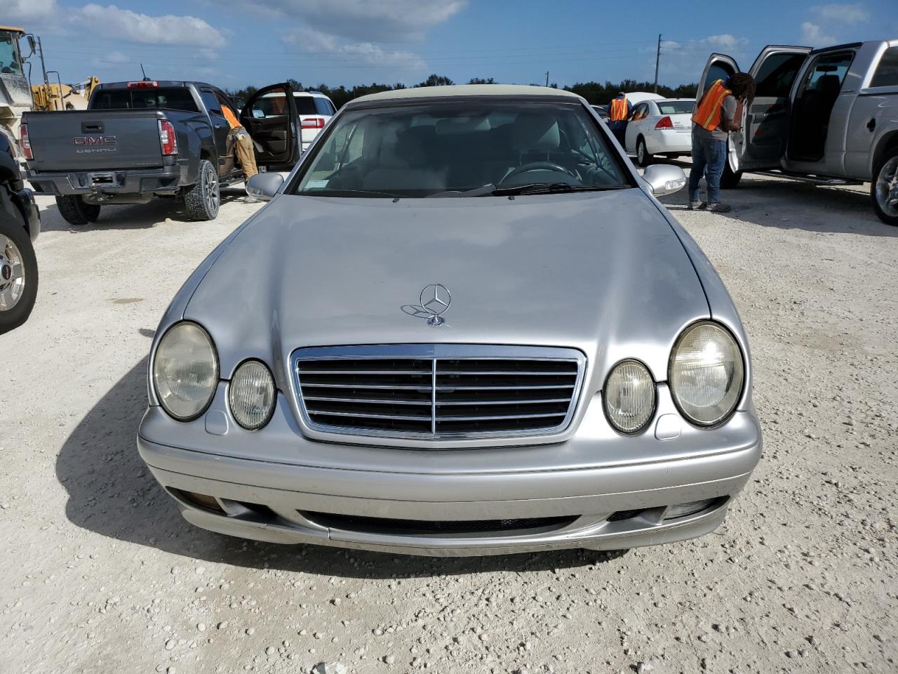 2002 Mercedes-Benz Clk 320 VIN: WDBLK65G92T092886 Lot: 78297224