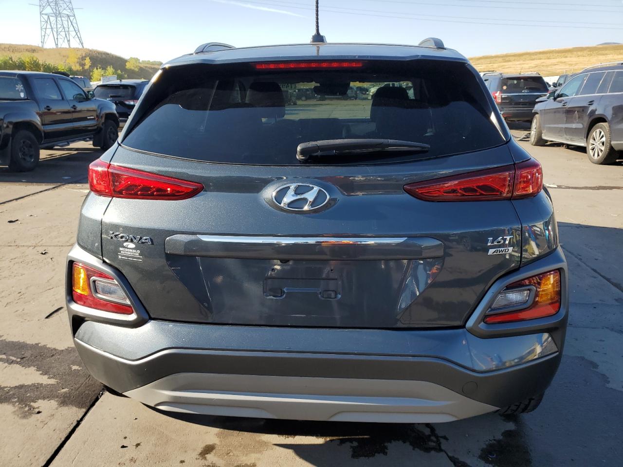 KM8K3CA51JU164827 2018 Hyundai Kona Limited