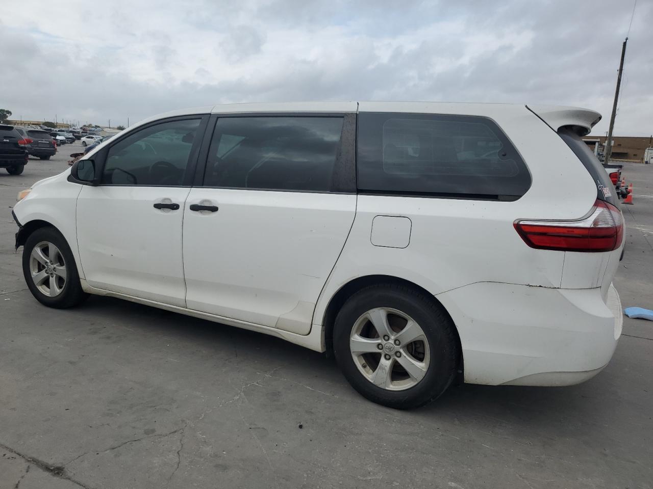 2015 Toyota Sienna VIN: 5TDZK3DC7FS567562 Lot: 77740374