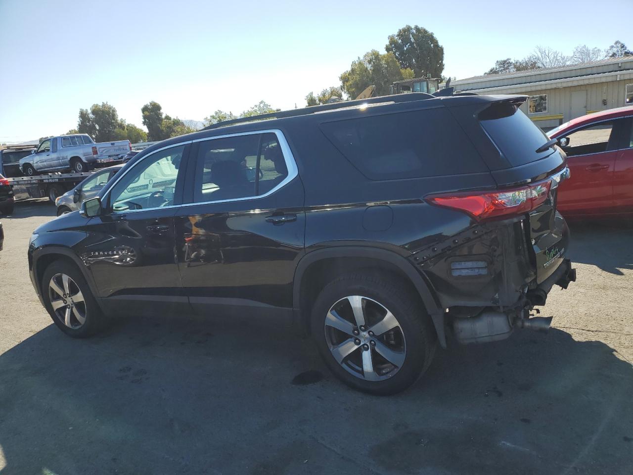 1GNEVHKW3KJ121634 2019 Chevrolet Traverse Lt