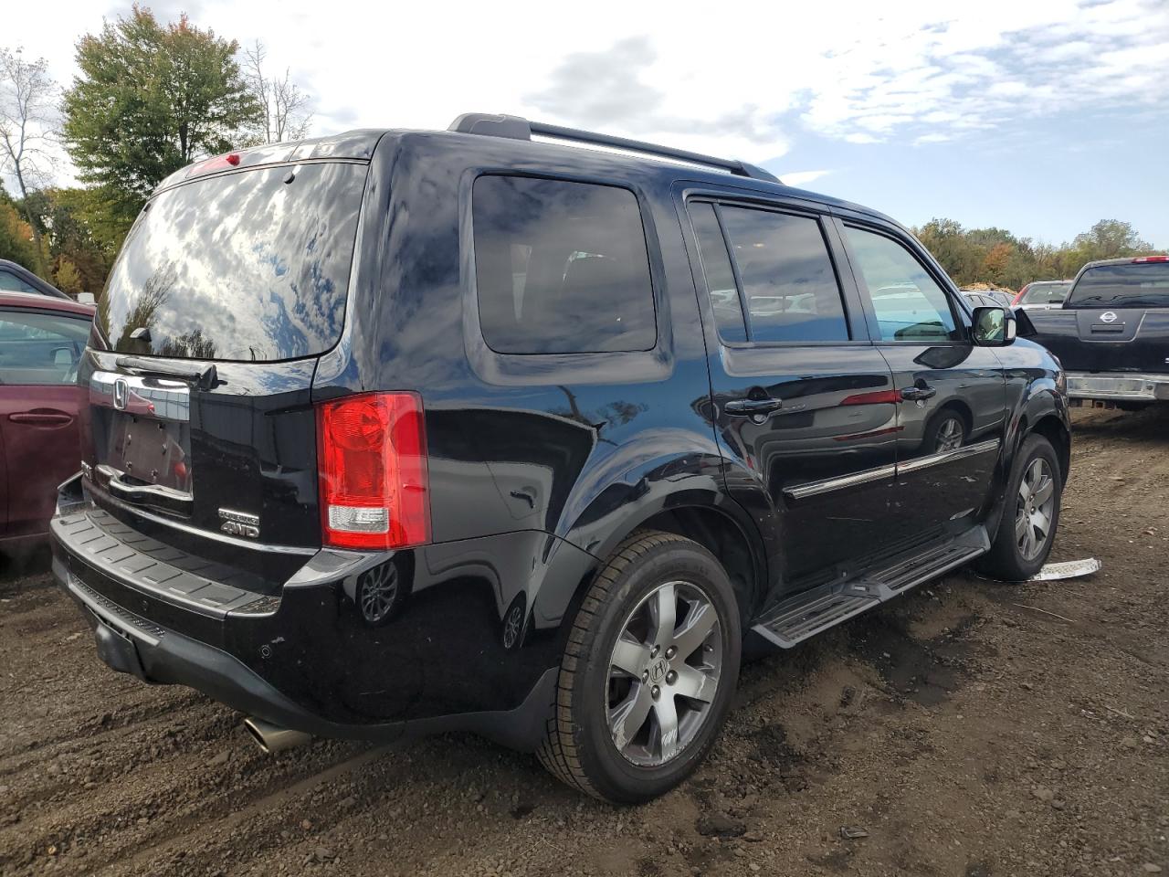 5FNYF4H95EB015338 2014 Honda Pilot Touring