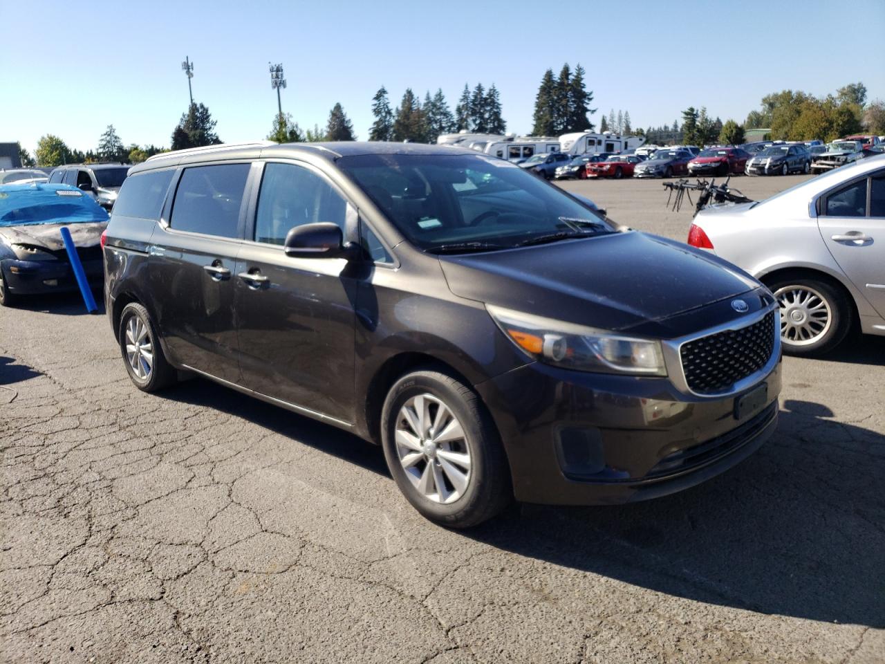 KNDMB5C13F6045663 2015 Kia Sedona Lx