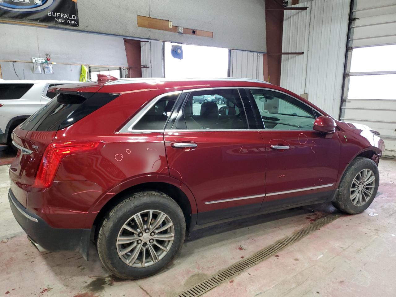 2017 Cadillac Xt5 Luxury VIN: 1GYKNDRS8HZ130437 Lot: 80963014