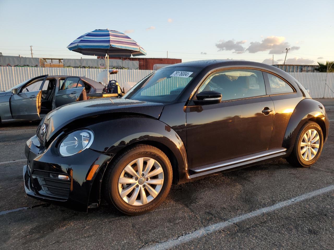 3VWFD7AT3KM710863 2019 Volkswagen Beetle S