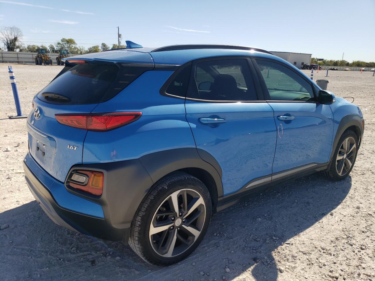 2020 Hyundai Kona Limited VIN: KM8K33A56LU405994 Lot: 81983334