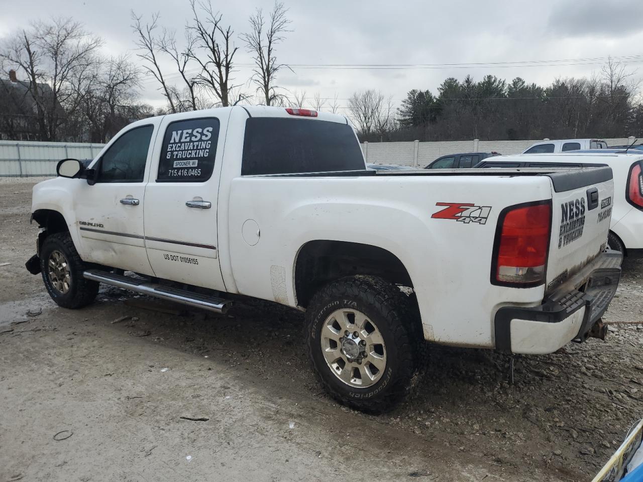 2011 GMC Sierra K2500 Denali VIN: 1GT125CG3BF200357 Lot: 81180714