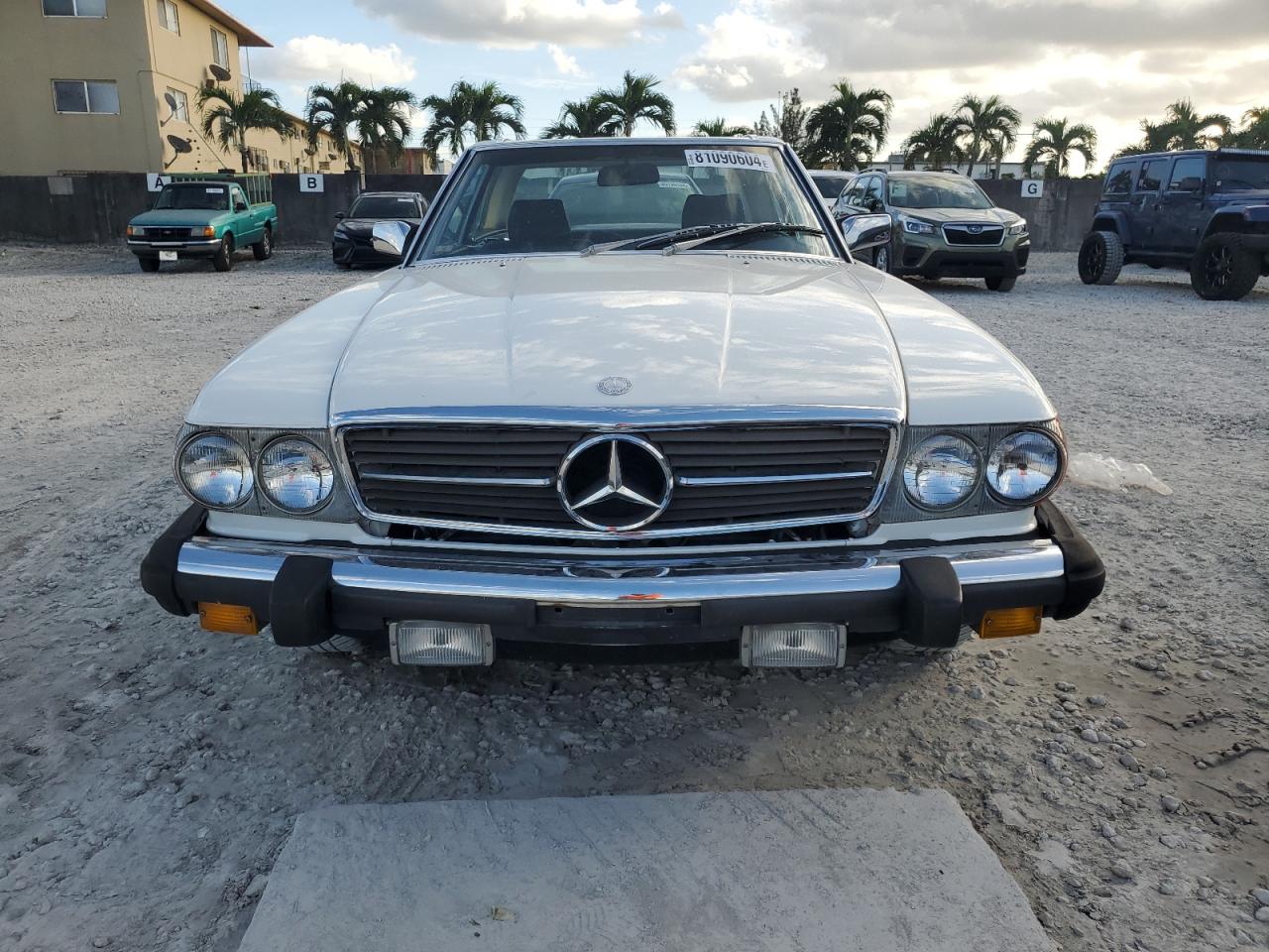 1984 Mercedes-Benz 380 Sl VIN: WDBBA45A2EA008289 Lot: 81090604