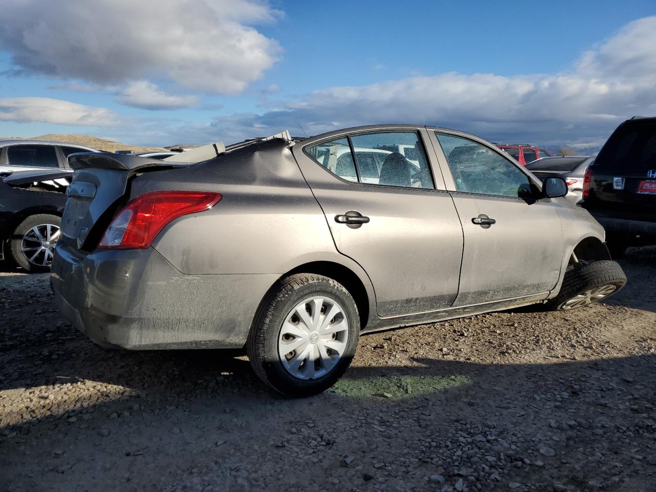 2015 Nissan Versa S VIN: 3N1CN7AP6FL805387 Lot: 81089954