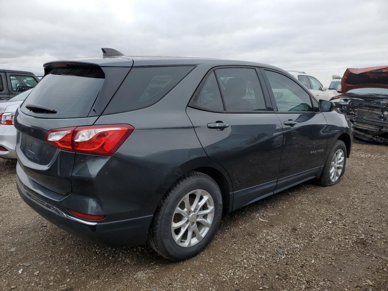 2GNAXHEV3J6210739 2018 Chevrolet Equinox Ls