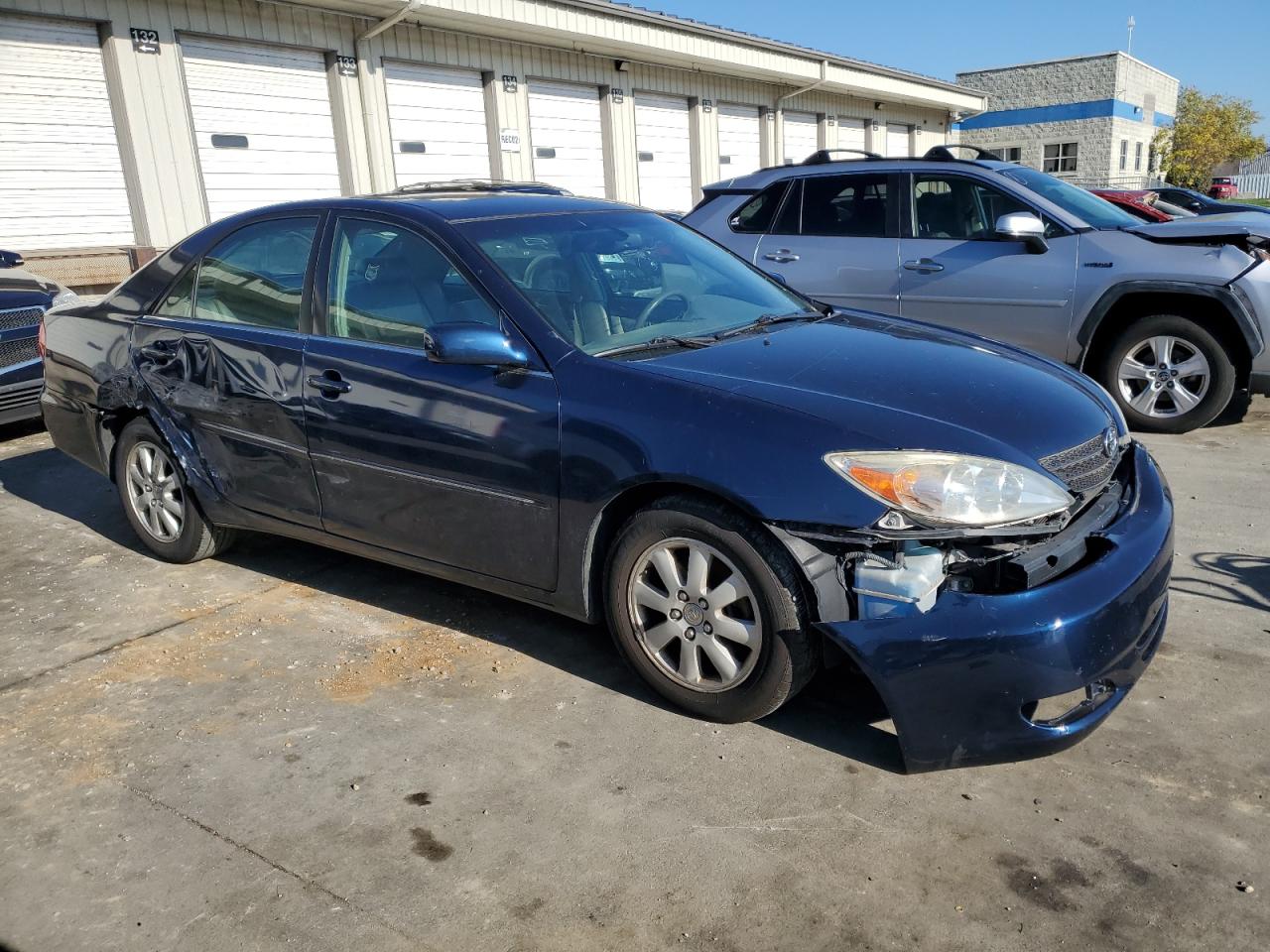 2004 Toyota Camry Le VIN: 4T1BF30K44U068547 Lot: 81228784