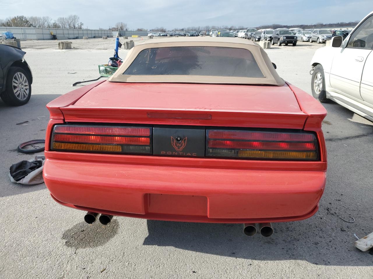 1992 Pontiac Firebird VIN: 1G2FS33E9NL207199 Lot: 82141304